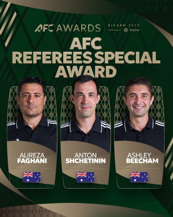 执法世俱杯总决赛  ！官方：法加尼等3人获得亚足联裁判    特别奖